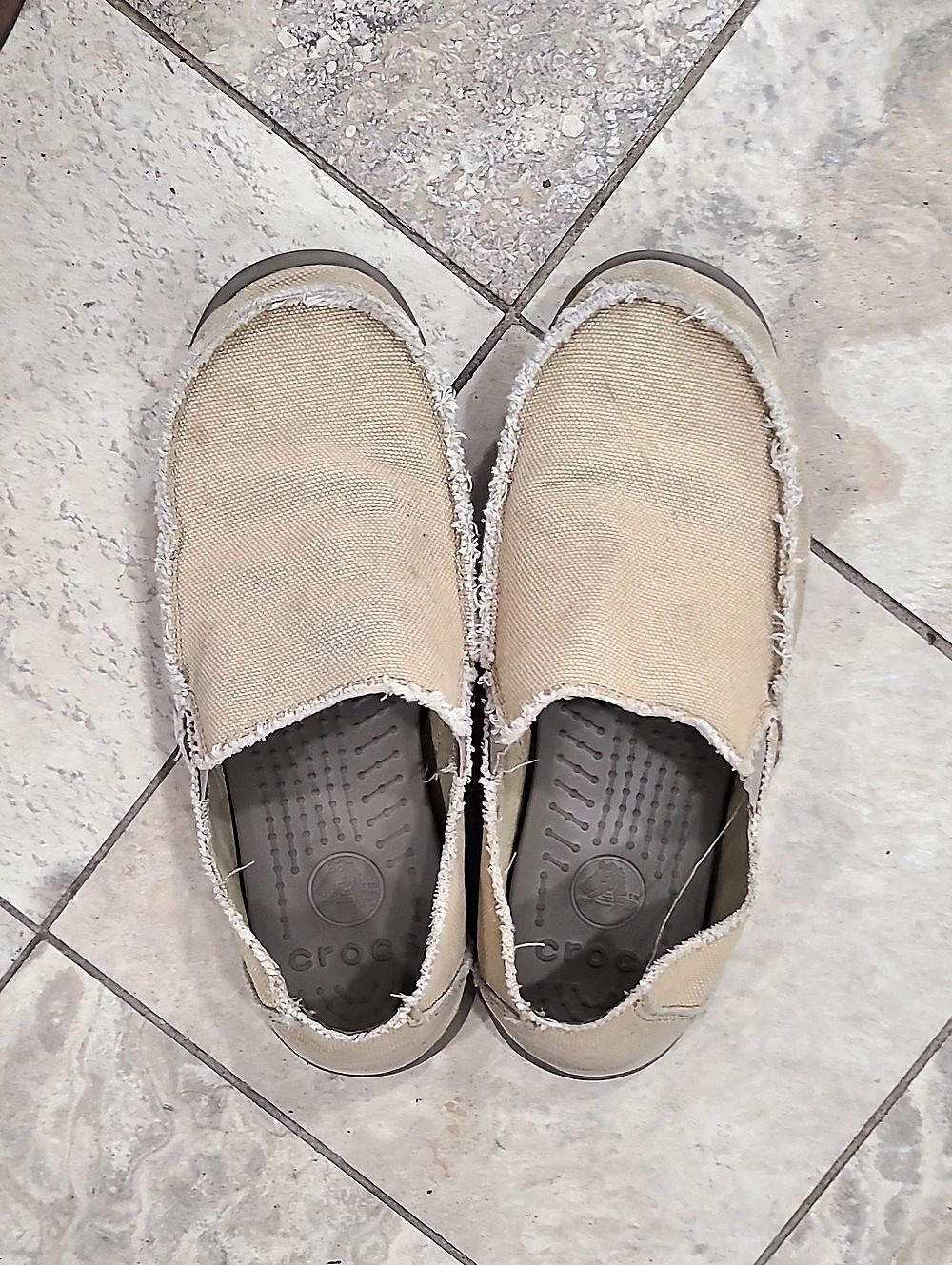 Crocs Santa Cruz Slip-On Loafer Sneakers Men in Beige US 10.